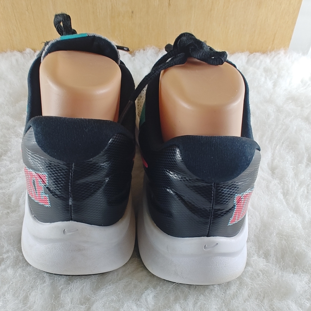 Nike Women's size 6.5 Gray Black and pink Running sneaker - Picture 8 of 10